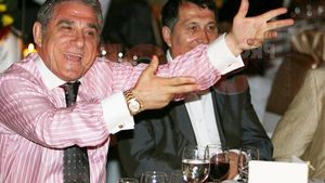 "Nu s-a inventat** omul care să controleze fotbalul românesc!"