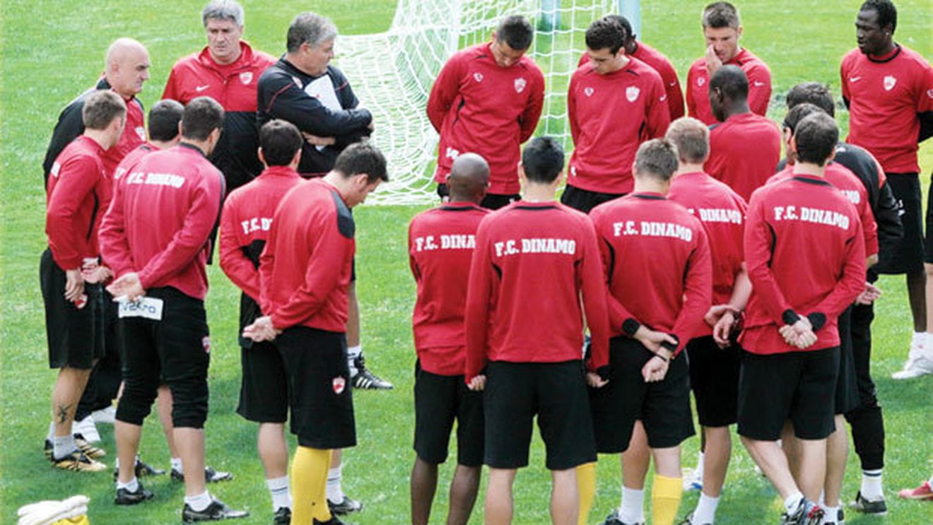 La Dinamo s-a inventat o nouă sancțiune de criză!** Vezi pentru ce li se scad jucătorilor 25% din salarii!
