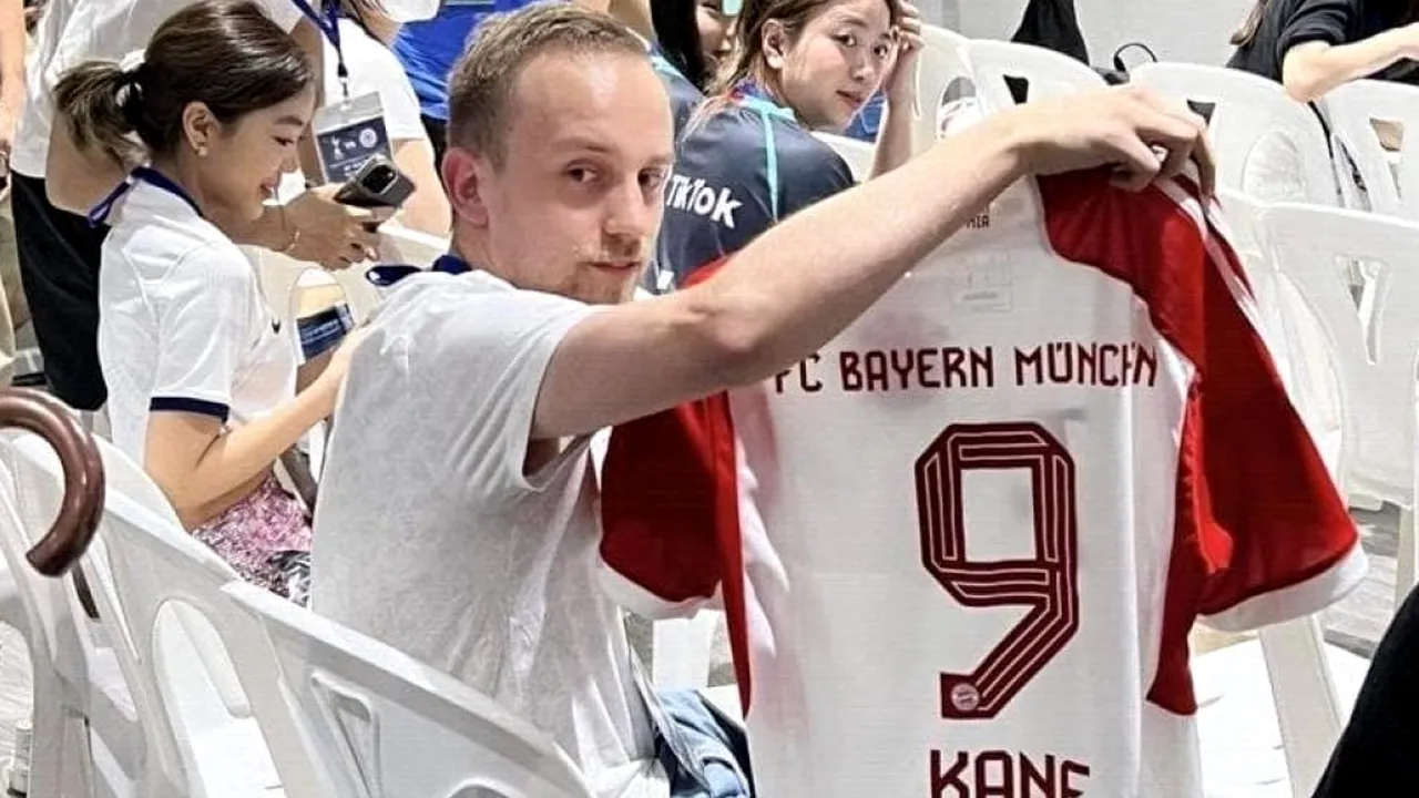 Gestul unui jurnalist german l-a enervat la culme pe antrenorul lui Tottenham. Neamțul avea la el un tricou cu Bayern inscripționat cu numele lui Harry Kane