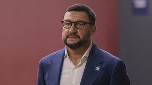 Viorel Moldovan a reacționat cum nu a mai făcut-o niciodată până acum! I-a pulverizat pe Petrescu și pe Hațegan: „Arbitraj detestabil! Sunt făcute cărțile să iasă FCSB campioană”