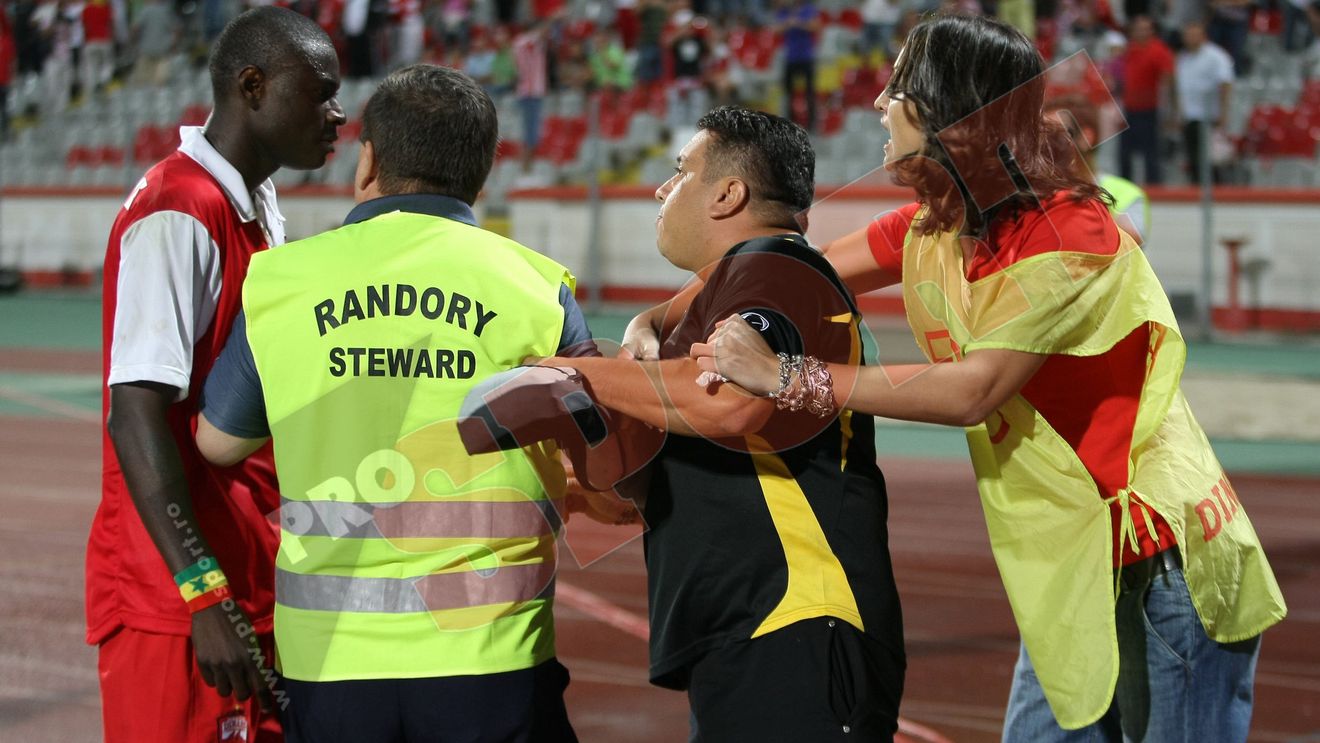 "Stewarzii sunt vinovați!"