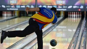 Număr record de participanți la Turneul Internațional de Bowling, IBIBO 2017. Cel mai tânăr concurent reprezintă România și are 15 ani!