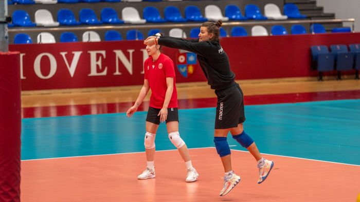 Discurs emoționant înainte de meciul ucrainencelor de la Prometey în Liga Campionilor la volei, disputat în România: „Așteptăm oamenii la sală. Suntem puternici, vom trece noi și peste asta!”