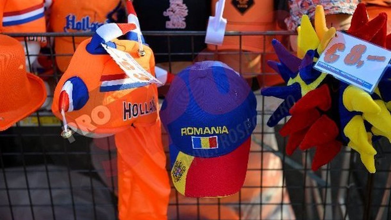 Românii au făcut spectacol pe Amsterdam ArenA!** Peste 2000 de fani ai tricolorilor au fost la înălțime: au aprins torțe și au contribuit la show!