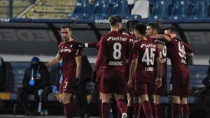 Un dinamovist e sigur pe el: „CFR Cluj e cea mai bună, chiar dacă FCSB e pe primul loc”. Care sunt argumentele lui Gabi Răduță | VIDEO EXCLUSIV Prosport LIVE
