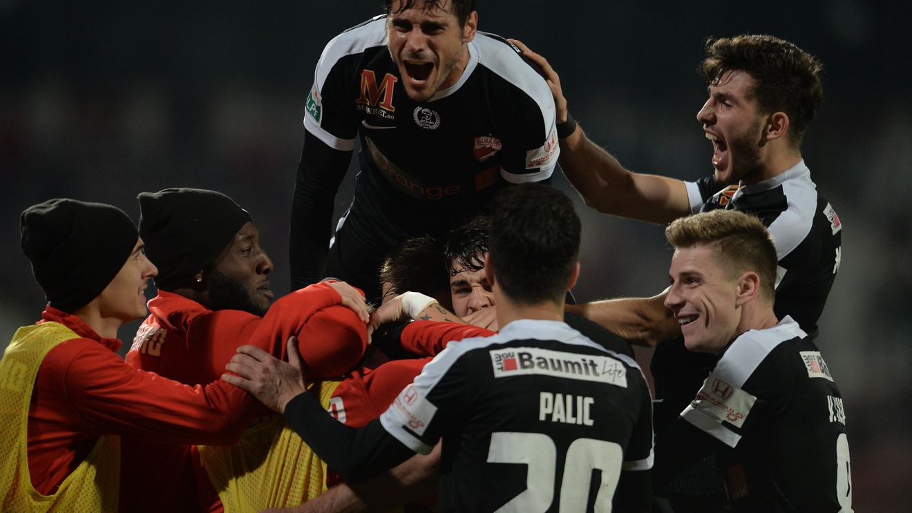 Brazilieni vopsiți, antrenori corigenți și eroul Hanca! Astra - Dinamo 2-5 și "câinii" vor întâlni Steaua în semifinalele Cupei Ligii