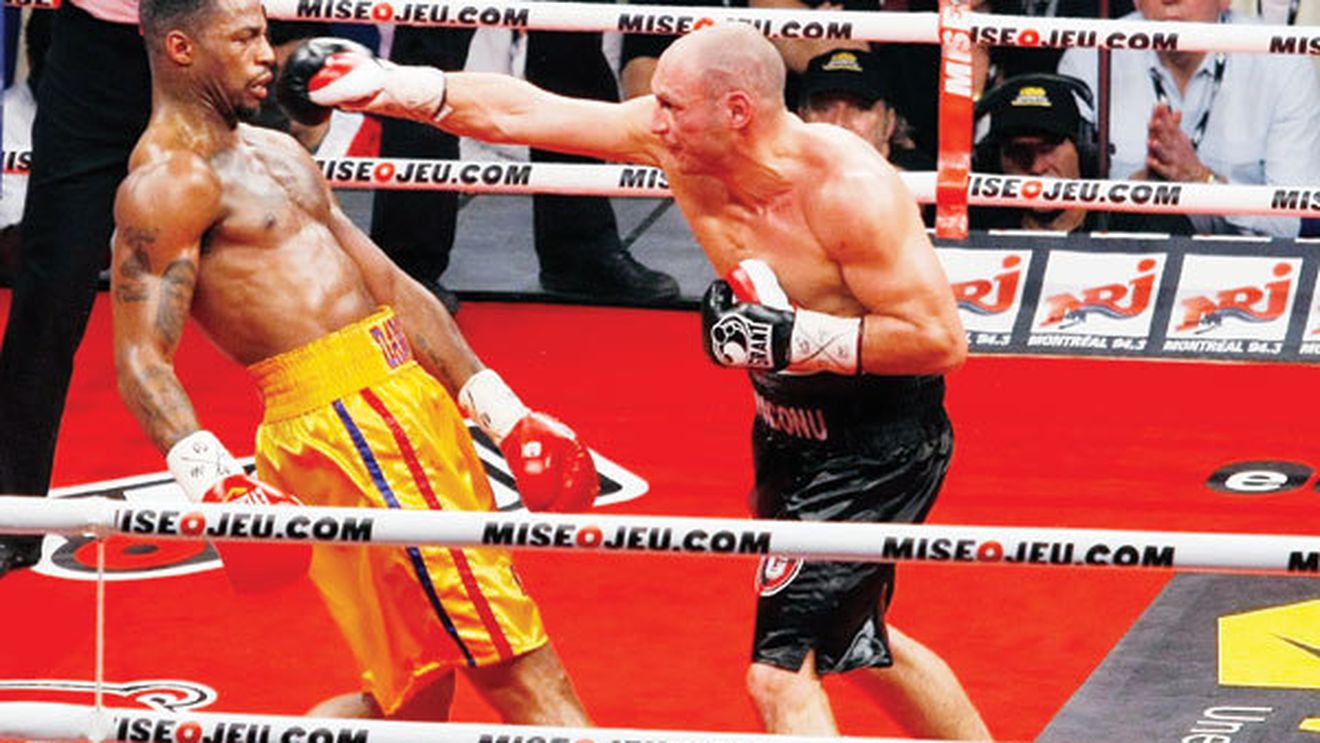 "Rechin" inofensiv! **Adrian Diaconu, bătut crunt de Chad Dawson