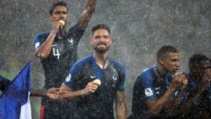 "Să plece Didier Deschamps, iar succesorul lui să vină să 'elibereze' talentele". Un fotbalist francez a criticat Franța: "Stilul de joc e urât. E o mizerie!" 