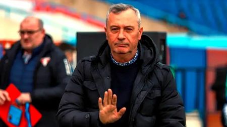 Mircea Rednic e ferm convins că scorul e mincinos la Rapid - UTA Arad 4-1: „Dacă te uiți la scor, zici că, mamă, ce au bătut. A fost ziua cadourilor”
