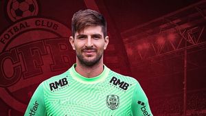 Dan Petrescu, încă o veste excelentă! Portarul care a fost dorit de Real Madrid a ajuns la CFR Cluj. Mesajul campioanei