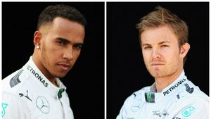 Război la Mercedes după încă un episod Rosberg vs Hamilton: „Arătăm ca o adunătură de idioți"