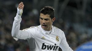 Ce clauză INCREDIBILĂ‚ a pus Ronaldo, cei de la Real au intrat în panică!** De ce a ÎNNEBUNIT de fericire când Samuel Eto'o a plecat la Anji