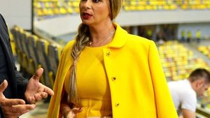 Blochează Anamaria Prodan transferul lui Dennis Man la Parma? Sexy impresara nu acceptă propunerea lui Gigi Becali