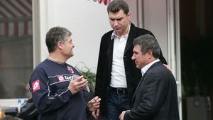 "Prunea vorbește mai mult pe la TV! Vrea să iasă 'Fata Morgana' în fața fanilor" :)