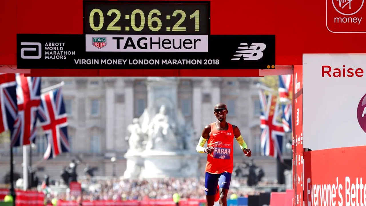 Nebunie la Londra! Mo Farah a spulberat recordul Marii Britanii la maraton, în prima lui cursă pe distanța de 42.195 km. Confunzie în momentul care a cerut sticla cu apă