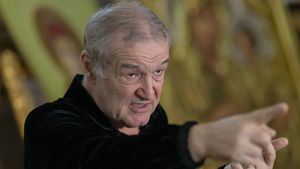 Gigi Becali nu a mai suportat rușinea din FCSB - CFR Cluj și a dat afară din echipă doi fotbaliști!