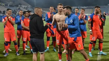 Galeria FCSB-ului i-a dezbrăcat pe fotbaliști după meci! Gheorghe Mustață a fost în centrul acțiunii