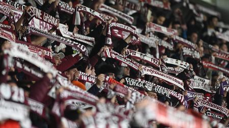 „Ne cere o sumă exorbitantă, un milion de euro, pentru câteva căni, eșarfe și perne. E aberant”. Andrei Păunescu, fiul lui Adrian Păunescu, e făcut praf de directorul executiv al clubului Rapid București, după scandalul pornit de la imnul scris de celebrul poet