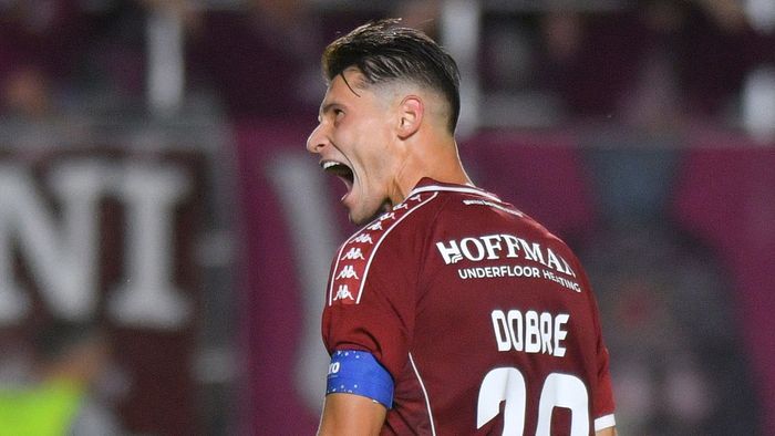 Motivație specială pentru Alex Dobre chiar în ziua derby-ului bucureștean Dinamo - Rapid: cum l-a lăsat cu ochii în soare pe „câinele” Danny Armstrong!