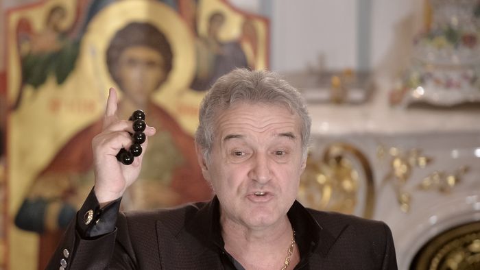 Becali nu uită și nu iartă! L-a taxat pe Rednic: "Pentru Luțu și pentru Dică, Dumnezeu îi mai dă una în cap cu Chiajna!"
