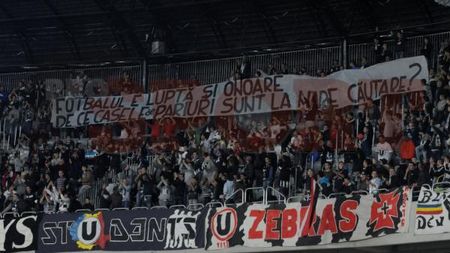FOTO** Scandal la Cluj! Fanii i-au acuzat de BLAT pe jucători: "Băi, ordinarilor!" Dinu: "Dacă jucam la pariuri, nu plecam acasă cu taxiul"