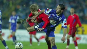 10 ani de la "Fenomenul Timișoara". "La golul lui Buia, din penalty, stadionul a izbucnit de parcă ei ne bătuseră cu 1-0"