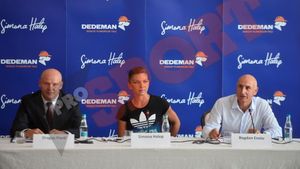 VIDEO | Simona Halep, despre noul contract și meciurile care urmează în 2014. "Probabil că Bouchard are mai multe calități decât mine"