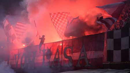 GALERIE FOTO | Academia Rapid - Steaua, un altfel de meci, o altfel de atmosferă. Giuleștiul în clocot, surprins de fotoreporterul Mediafax, Alexandru Dobre 