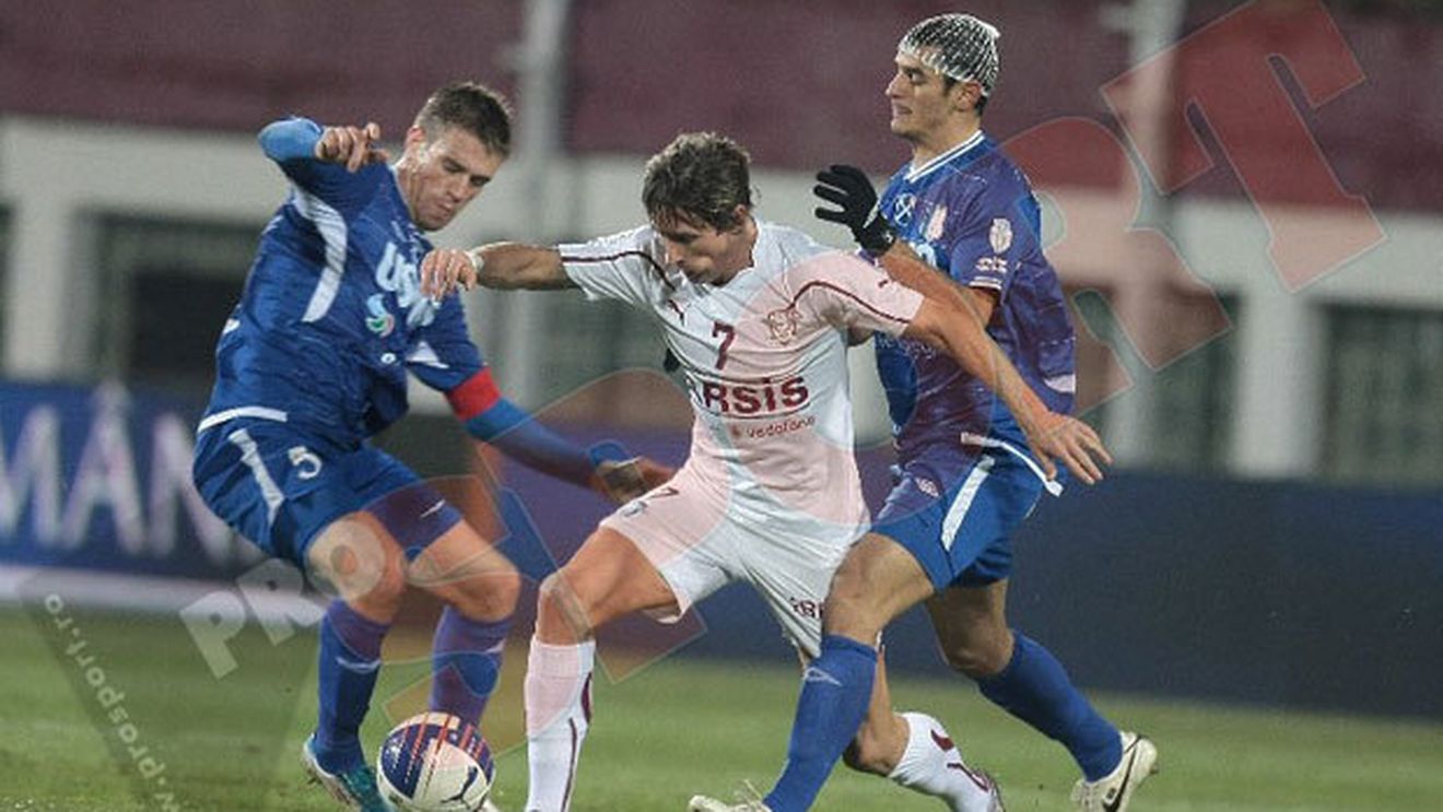 "Riscurile meseriei." FOTO | Cum arată genunchiul lui Adrian Rusu după ce și-a rupt ligamentele încrucișate și s-a operat