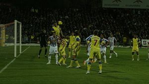 'Ă‚știa nu-s bărbați! Dacă se dovedește că am făcut blat, mă las călcat de tren!'** Stan îi atacă pe fani și anunță dezastrul: "Putem retrograda"