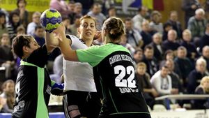 România s-a calificat în semifinalele Campionatului Mondial Universitar feminin după o victorie dramatică în fața Spaniei, cu 25-24