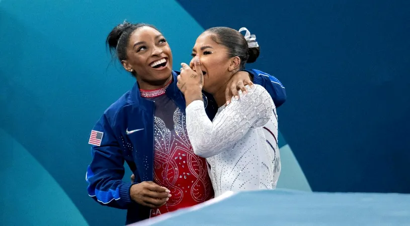 Și-a pus toată America în cap pentru că le-a făcut praf pe Simone Biles și Jordan Chiles. Până și Michelle Obama a intervenit în scandal, dar el tot nu vrea să retracteze: „De ce să te pui în genunchi în fața ei?”