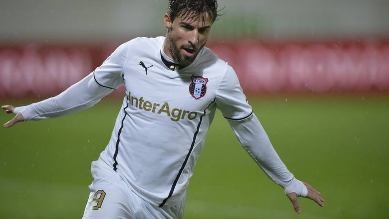 Mai ajunge Enache la Steaua? ULTIMA ORĂ‚ | Mijlocașul Astrei e dorit de două cluburi din Europa. Dani Coman: "Are mai multe oferte. Una e din Grecia"