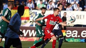 S-a făcut cunoscut la Espanyol, dar nu a avut nicio șansă în Liga 1. Dinu Moldovan a devenit erou în Spania după ultimele evoluții