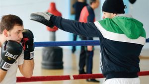 SPECIAL - "Fight Club" pentru corporatiști. Sacul de box care încasează nervii făcuți la birou