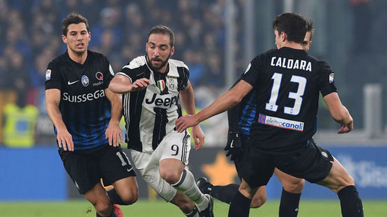 Juventus a pus mâna pe unul dintre cei mai în formă fundași din Serie A! "Bătrâna Doamnă" a câștigat bătălia cu AC Milan