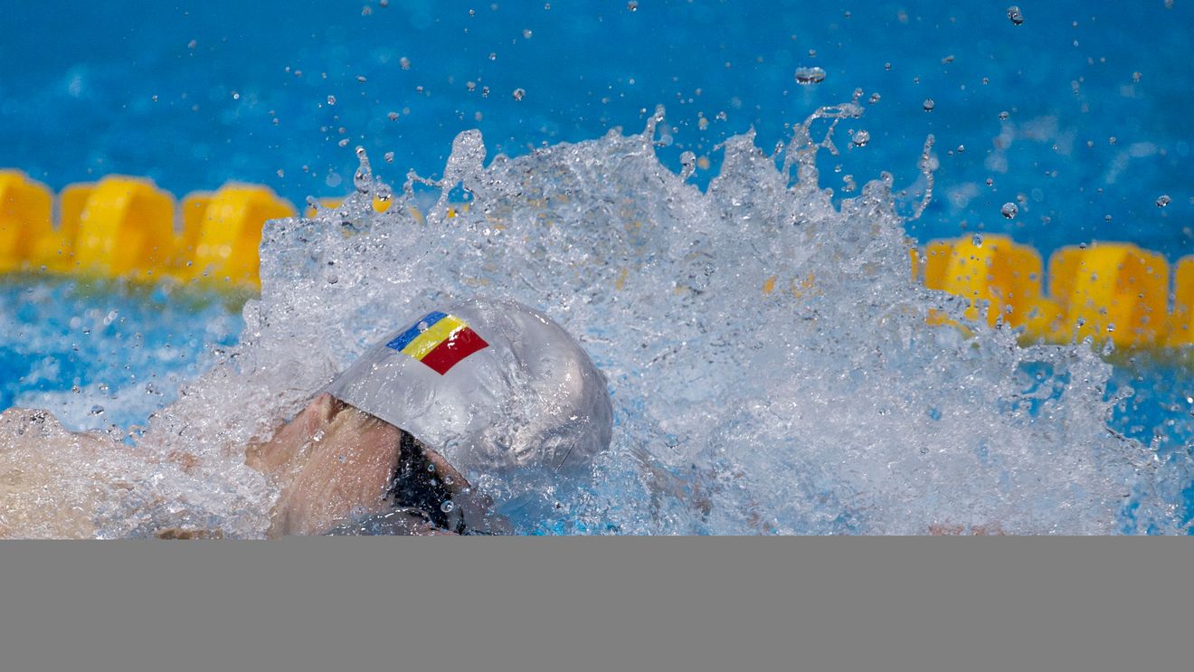 Europenele de natație. Robert Glință, calificat cu al treilea timp în finala de la 50m de metri spate, cu un nou record național, 24,97