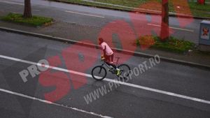 "Biciclești" la Basel! Și-au făcut apariția la stadion într-un mod inedit! FOTO: Antrenamentul elvețienilor