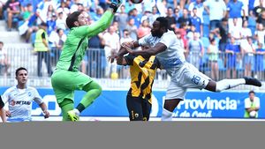 Craiova - AEK Atena 0-2. Calificarea e aproape jucată. Partidă mediocră făcută de olteni
