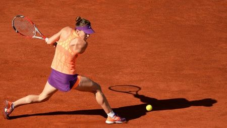 Debut cu ploaie la Roland Garros. Meciul Simonei Halep cu Nao Hibino a fost amânat! Anunțul făcut de Darren Cahill: "Ne vedem mâine"