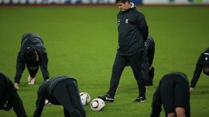 Sfat pentru "Fiară":** "Nu te mai lăsa umilit! Câștigă un trofeu și pleacă de la Steaua"