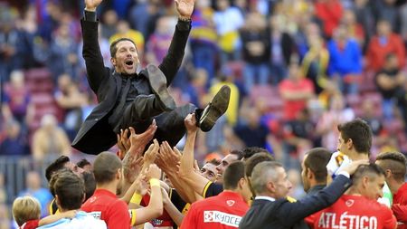 Omul Simeone. A venit la conferința de presă alături de staff-ul tehnic: "Ei m-au făcut antrenor mare"