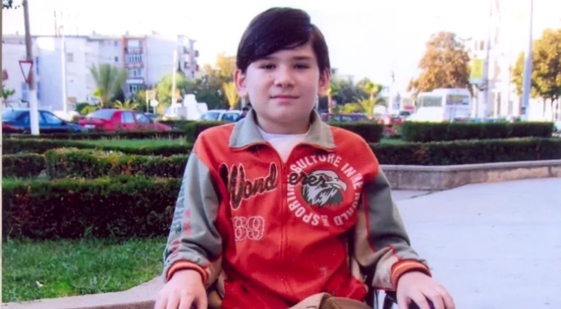 Juniorul Gloriei,** ajutat de Lupescu după ce a rămas paralizat