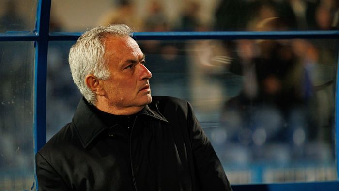 Jose Mourinho vrea să cumpere un fotbalist român pentru Benfica Lisabona. Ce SMS i-a dat lui Giovanni Becali: „E numărul 1 în România”