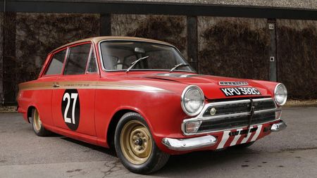 FOTO Un Ford Cortina din 1965, scos la vânzare cu 150.000 de euro! Un model obișnuit: 10.000 de euro