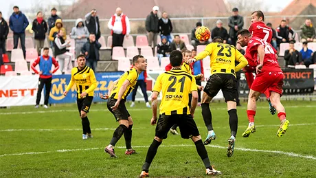 FC Brașov a pierdut la Arad, însă a fost la un pas de o revenire spectaculoasă.** 