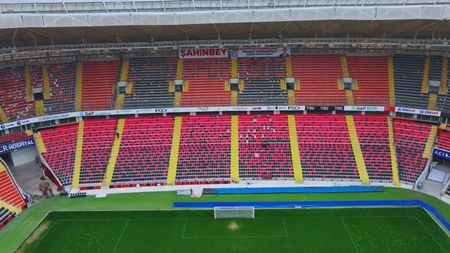 3 români sub comanda lui Mirel Rădoi la Gaziantep