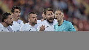 Timișoara continuă să spere! ACS Poli a învins retrogradata ASA, scor 3-1, și atacă ultima etapă de pe loc de baraj. Popovici, omul meciului