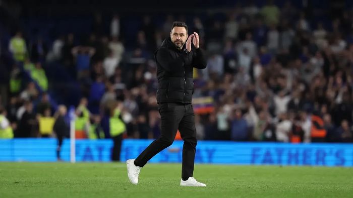 Șansa carierei pentru Radu Drăgușin! De Zerbi e noul antrenor al lui Tottenham