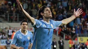 Napoli l-a cumpărat pe Cavani